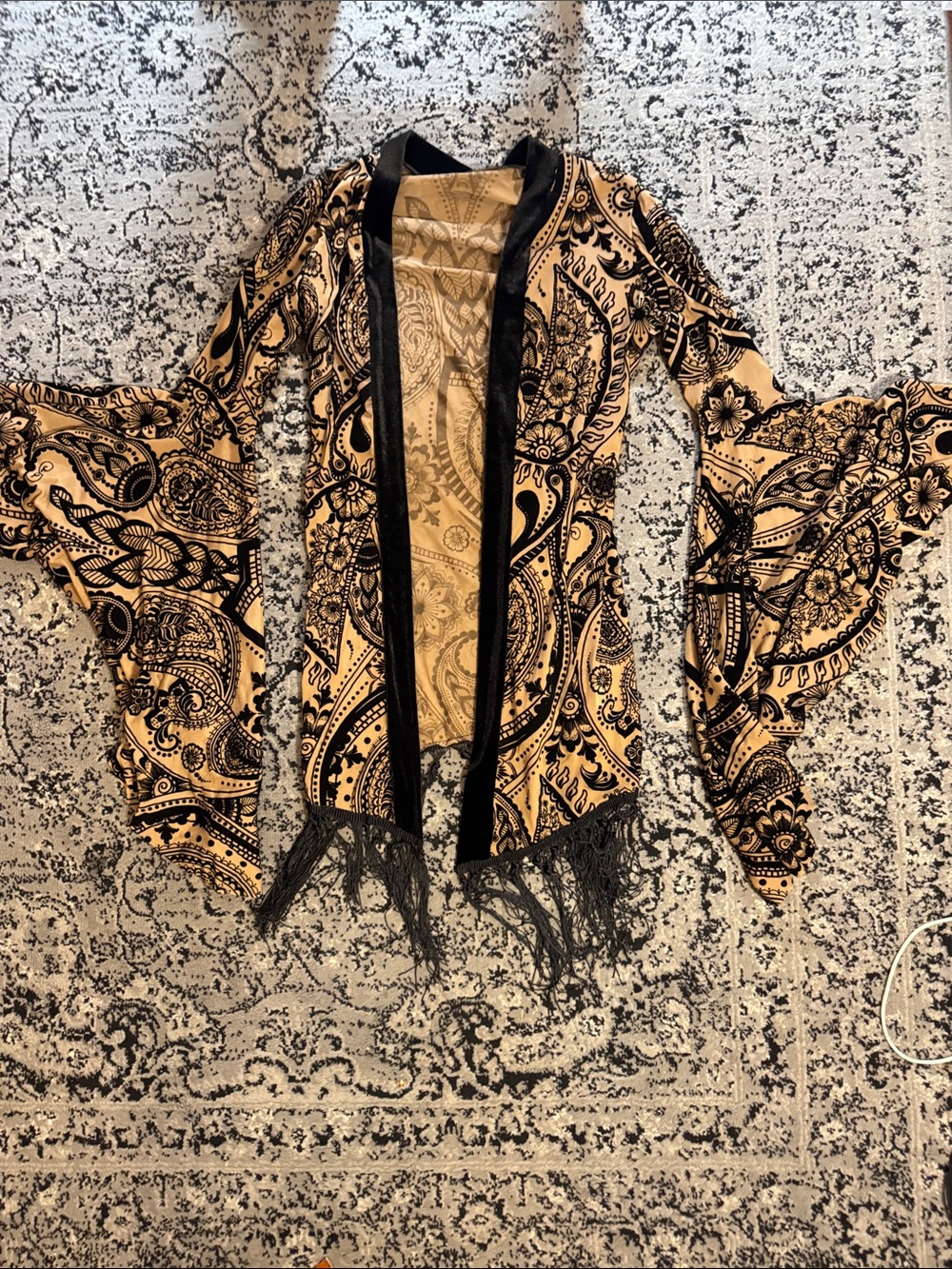 ROMWE Black and Beige velvet burnout Paisley Fringe Kimono